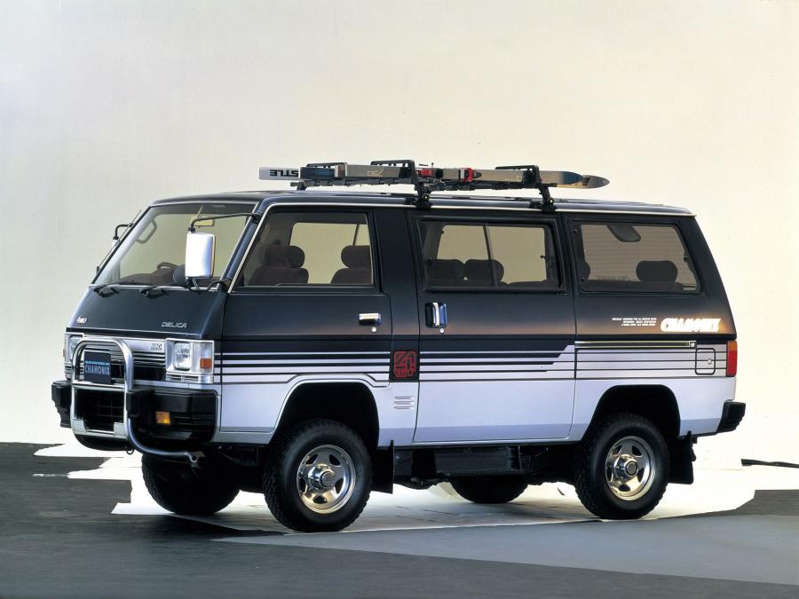 Mitsubishi Delica 4WD 1982 года  (фото 11 из 12)